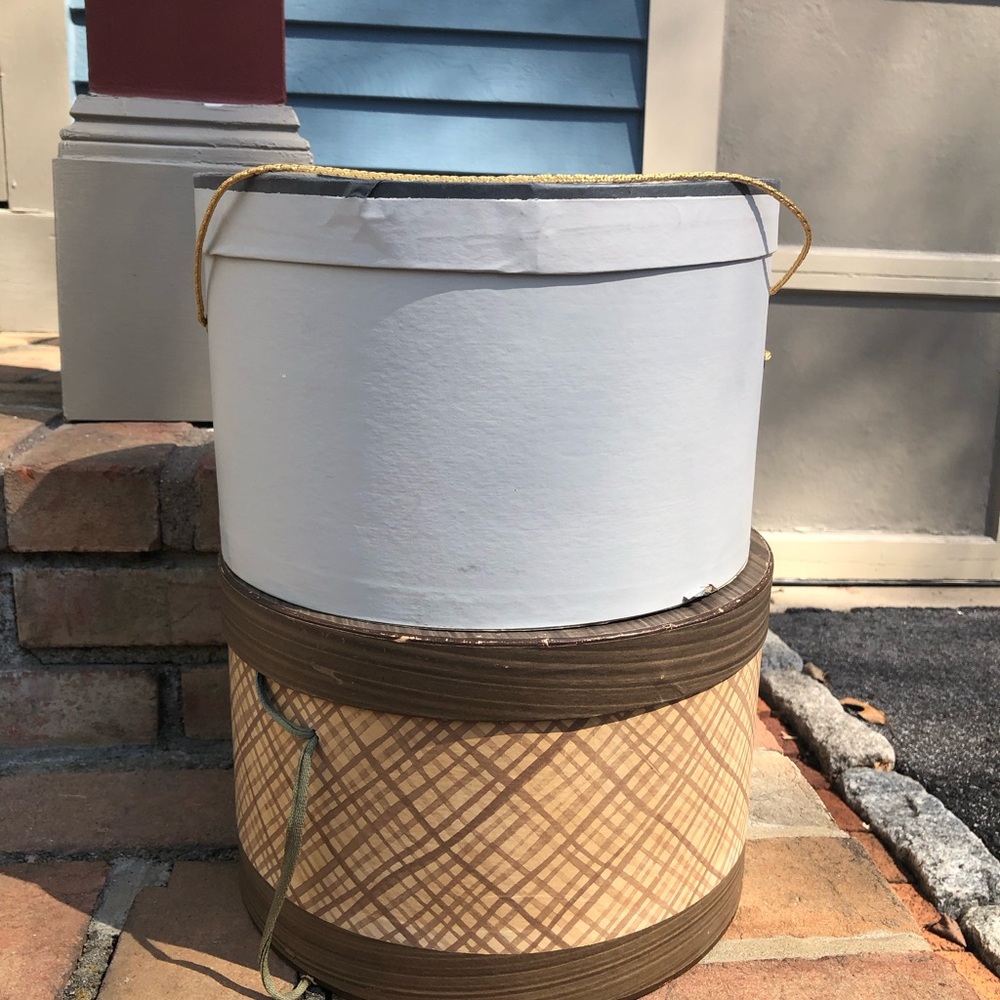 Lord & Taylor vintage hat box